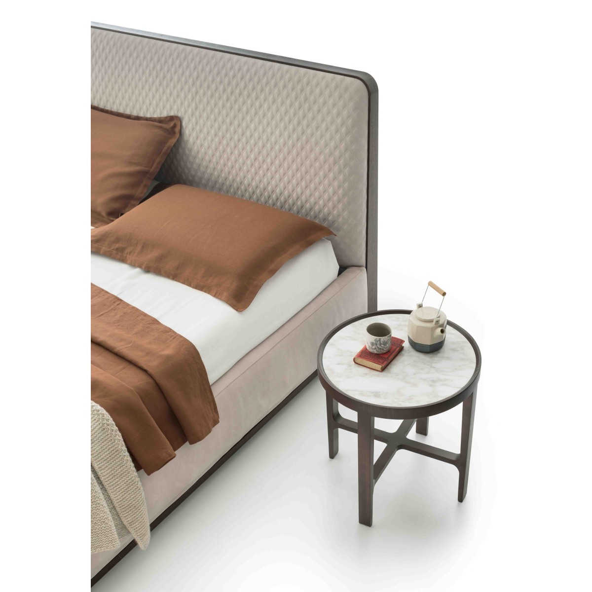 Bed Bali Alivar