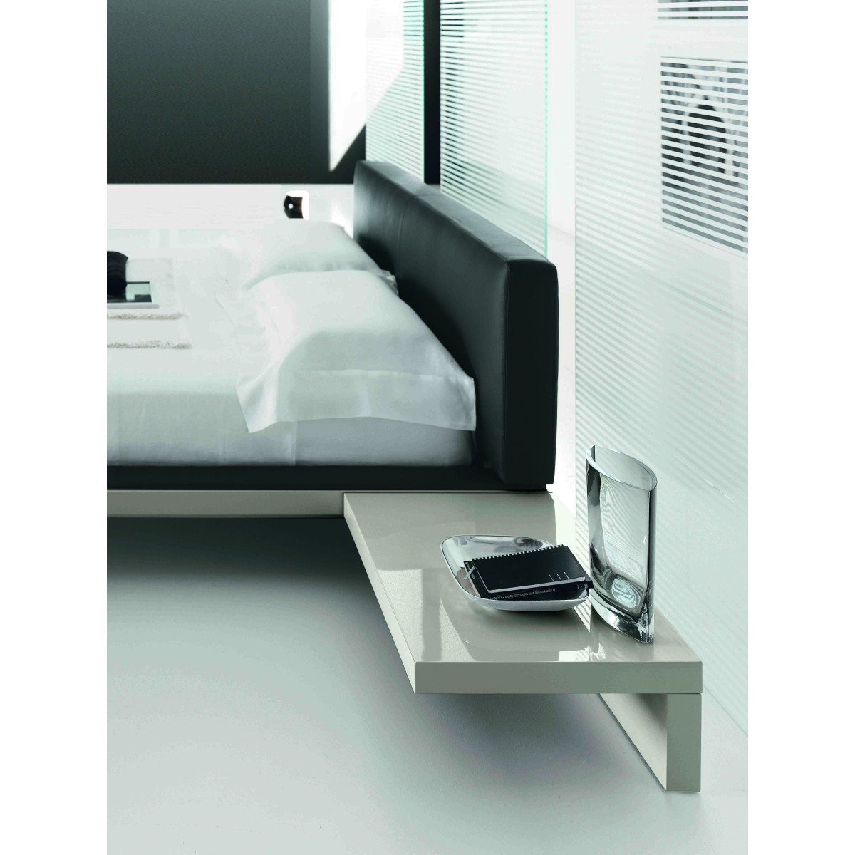 Bed Plaza Alivar