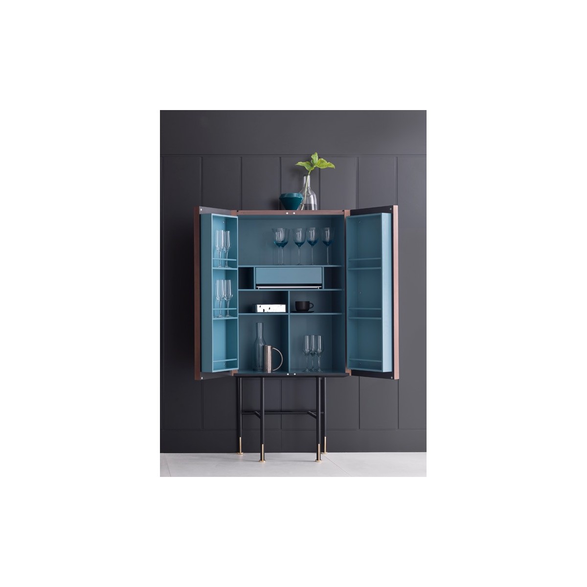 Bar cabinet Aero Capodopera Bar cabinet Aero Capodopera