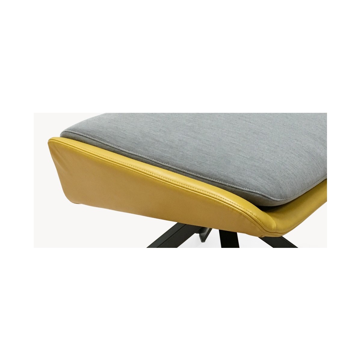 Stool Clarissa Moroso Stool Clarissa Moroso