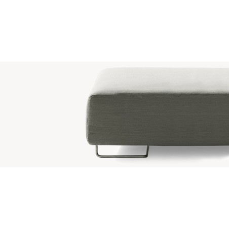 Stool Lowland Moroso