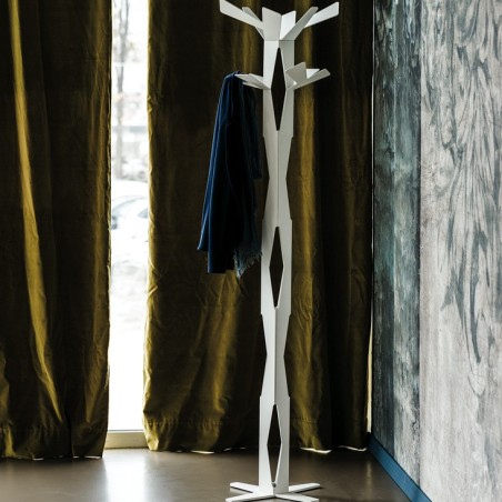 Hanger Baum Cattelanitalia