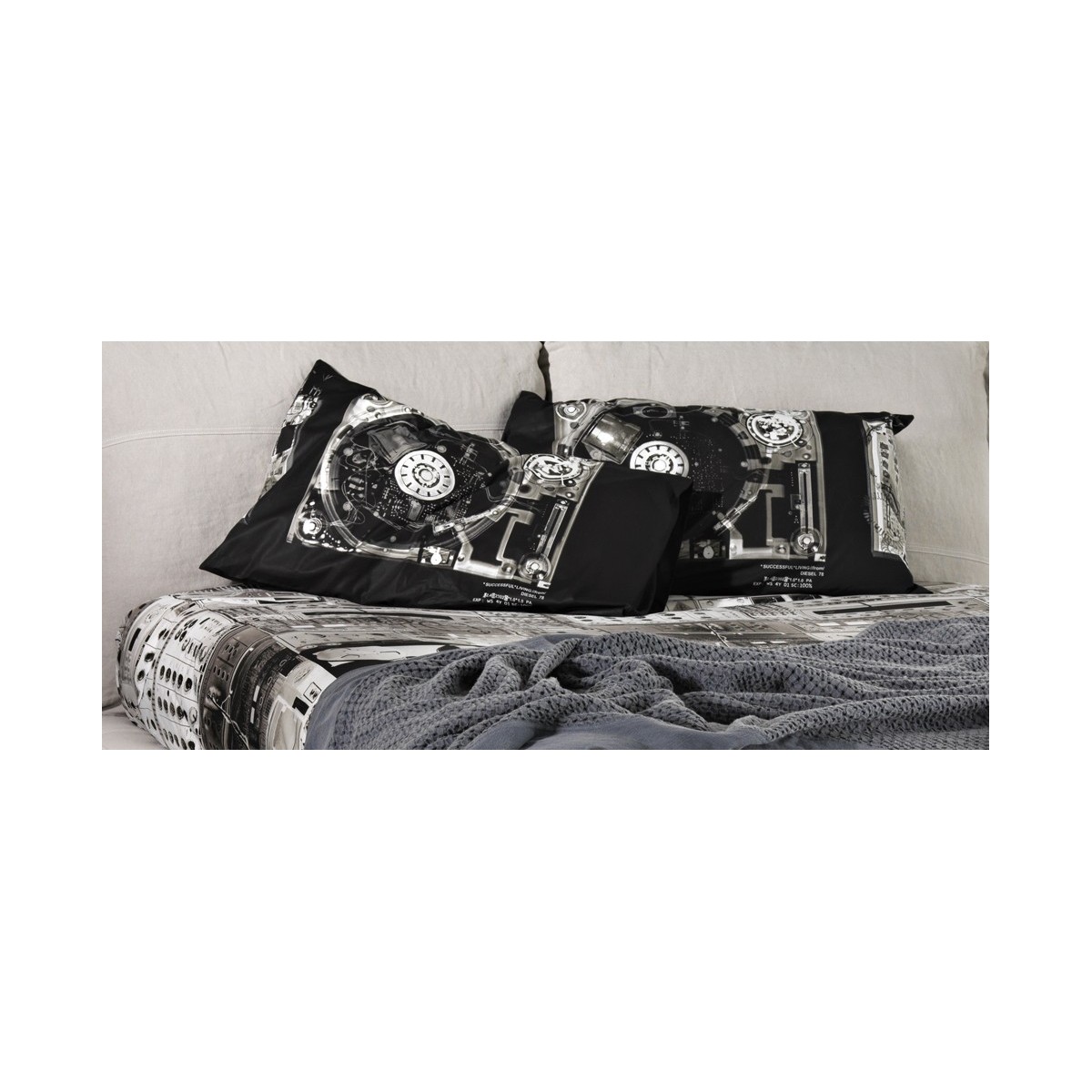 Bed Nebula Five Moroso